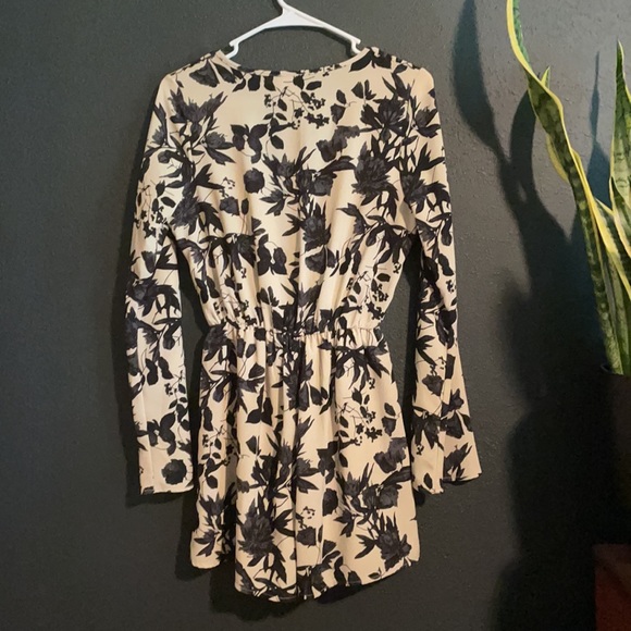 DayTrip Navy and Cream Floral Romper - Picture 3 of 3